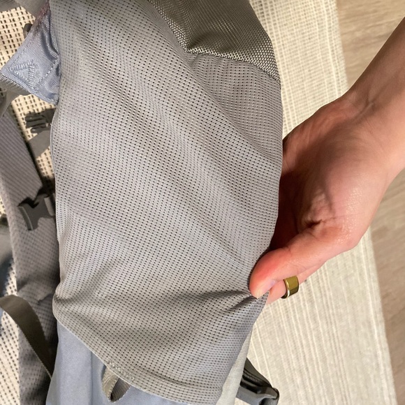 The North Face Recon Flexvent Backpack Gym Shoulder Strap Bag Hiking Trail - Picture 5 of 5